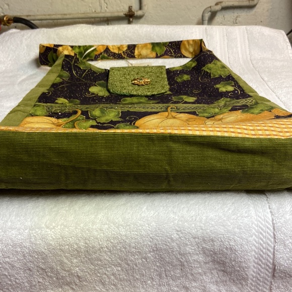 Blooming Designs Handmade Tote - Picture 9 of 11